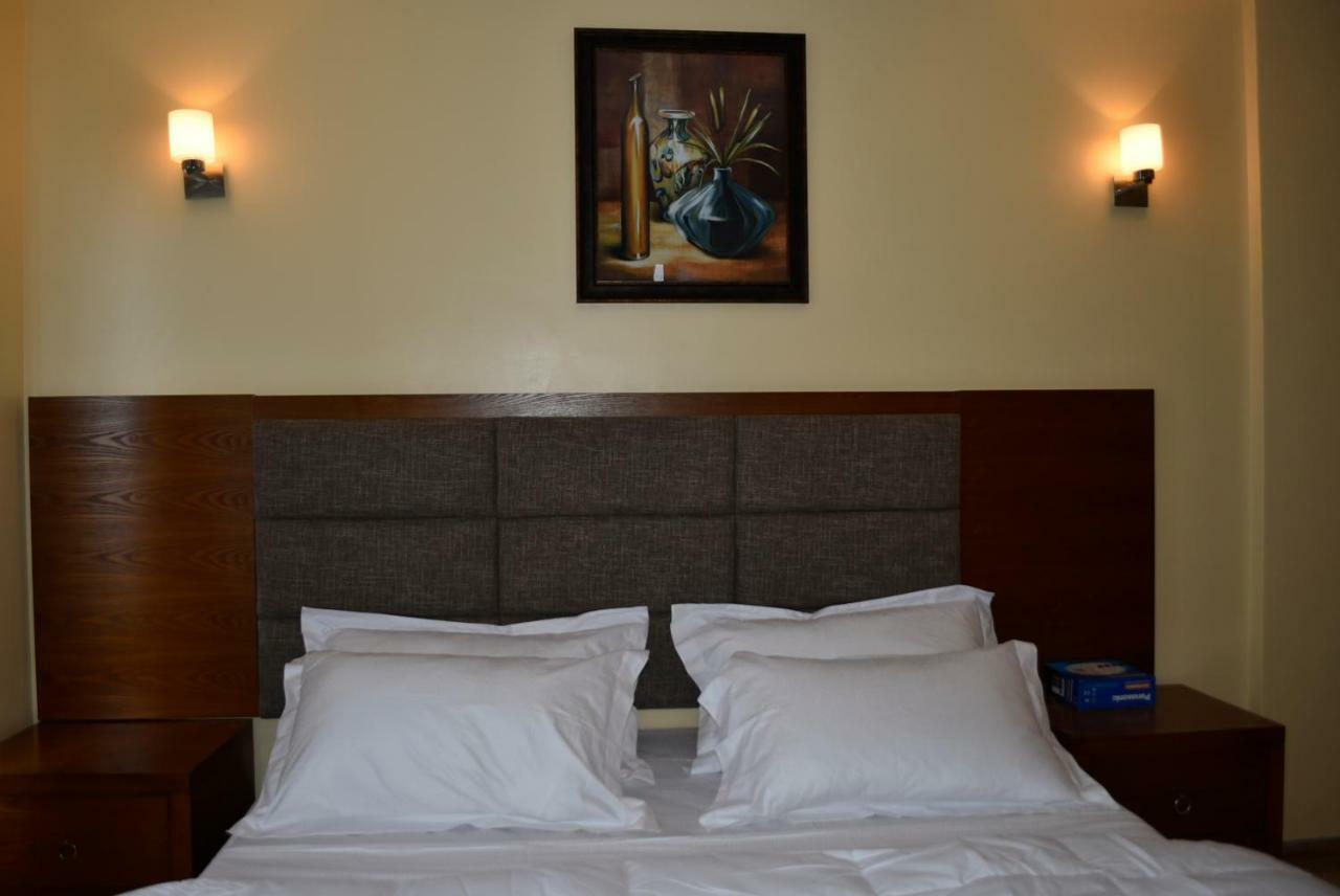 Imperial Hotel & Apartments Dar es Salaam Exterior photo